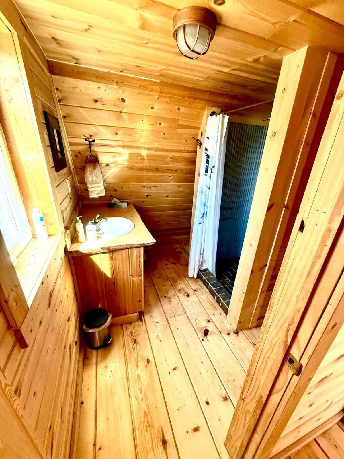 Aubin Sky Lodging At The Yl Ranch Savery Exterior photo